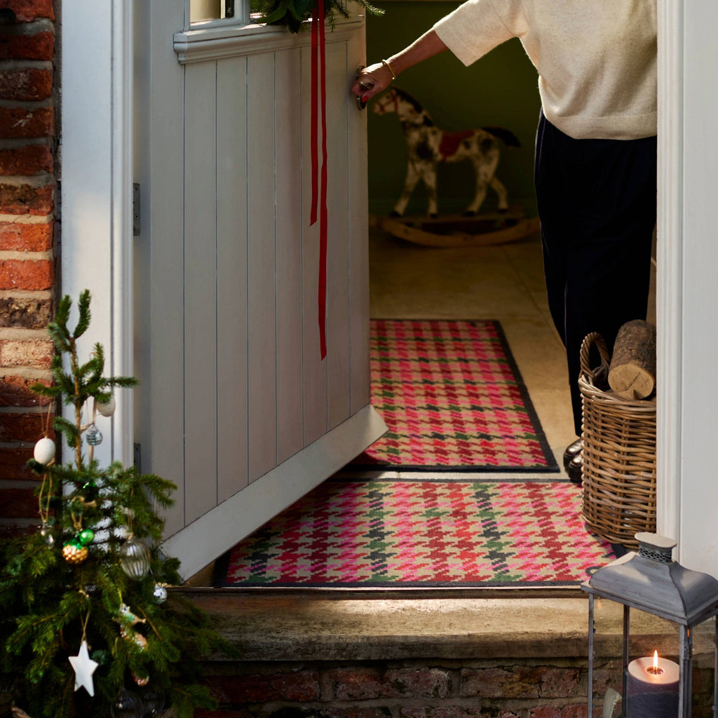 Designer 27 Houndstooth Pink Doormat 3