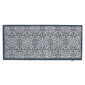 Home 40 Grey Washable Runner in Grey- a 100% recycled cotton runner featuring a heritage-inspired pattern in cream and white.