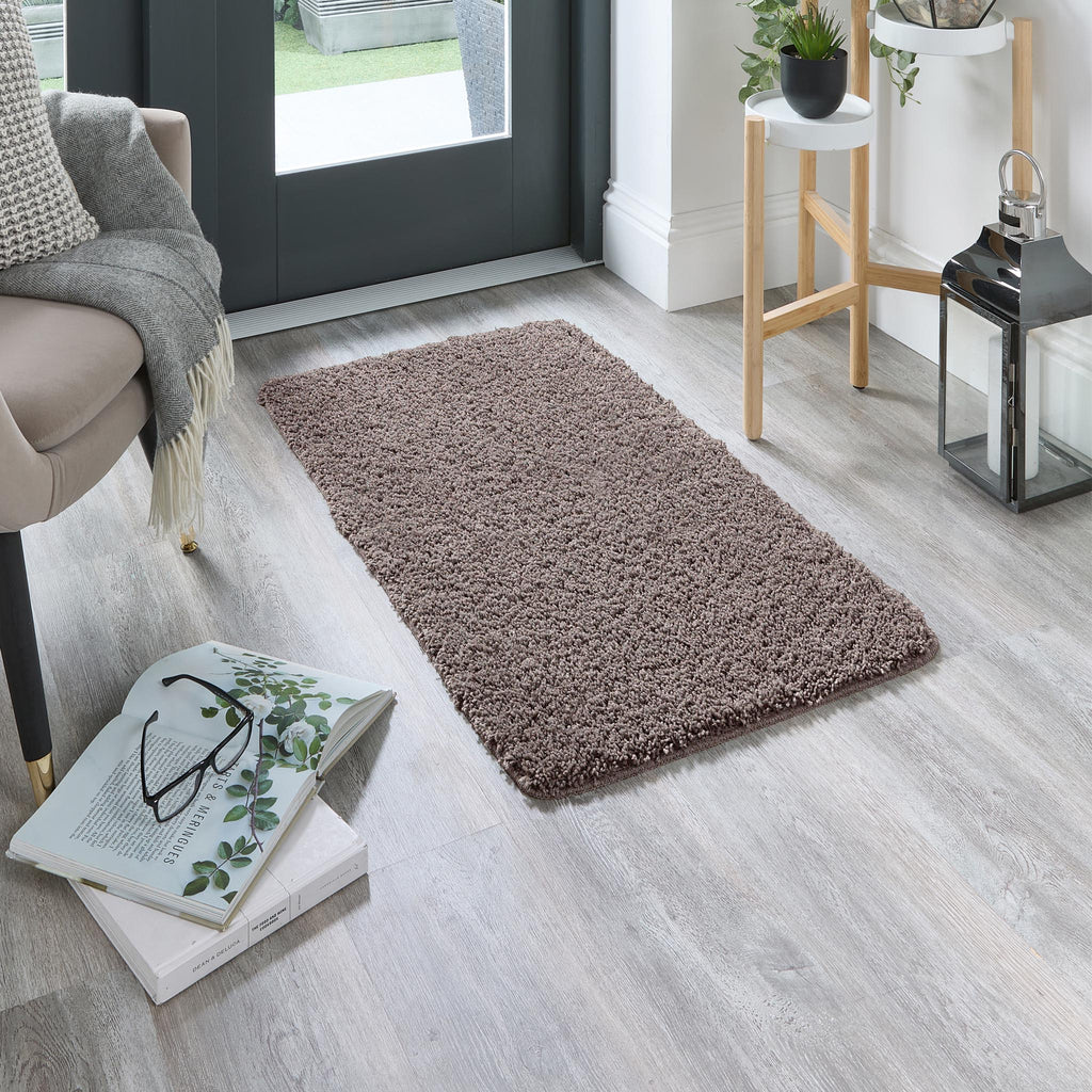 My Rug Mocha Fleck- a washable rug with white and light brown flecks.