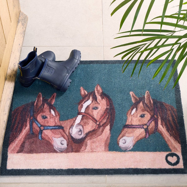 washable doormat featuring a horse design