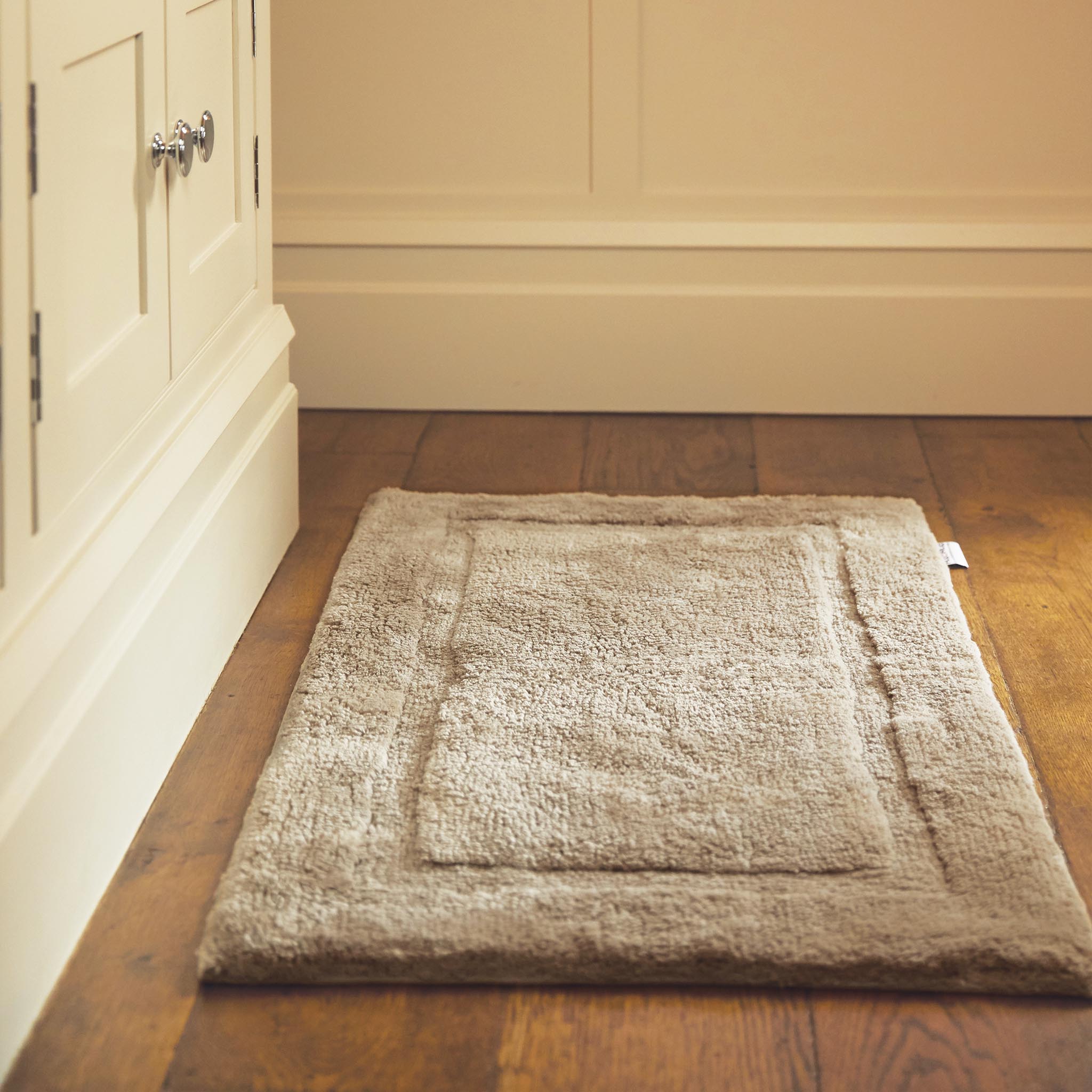 Bamboo Border Latte Bathmat