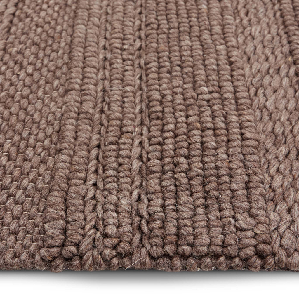 Chunky Knit Brown Runner. Made from 100% wiil featuring a textured pattern.