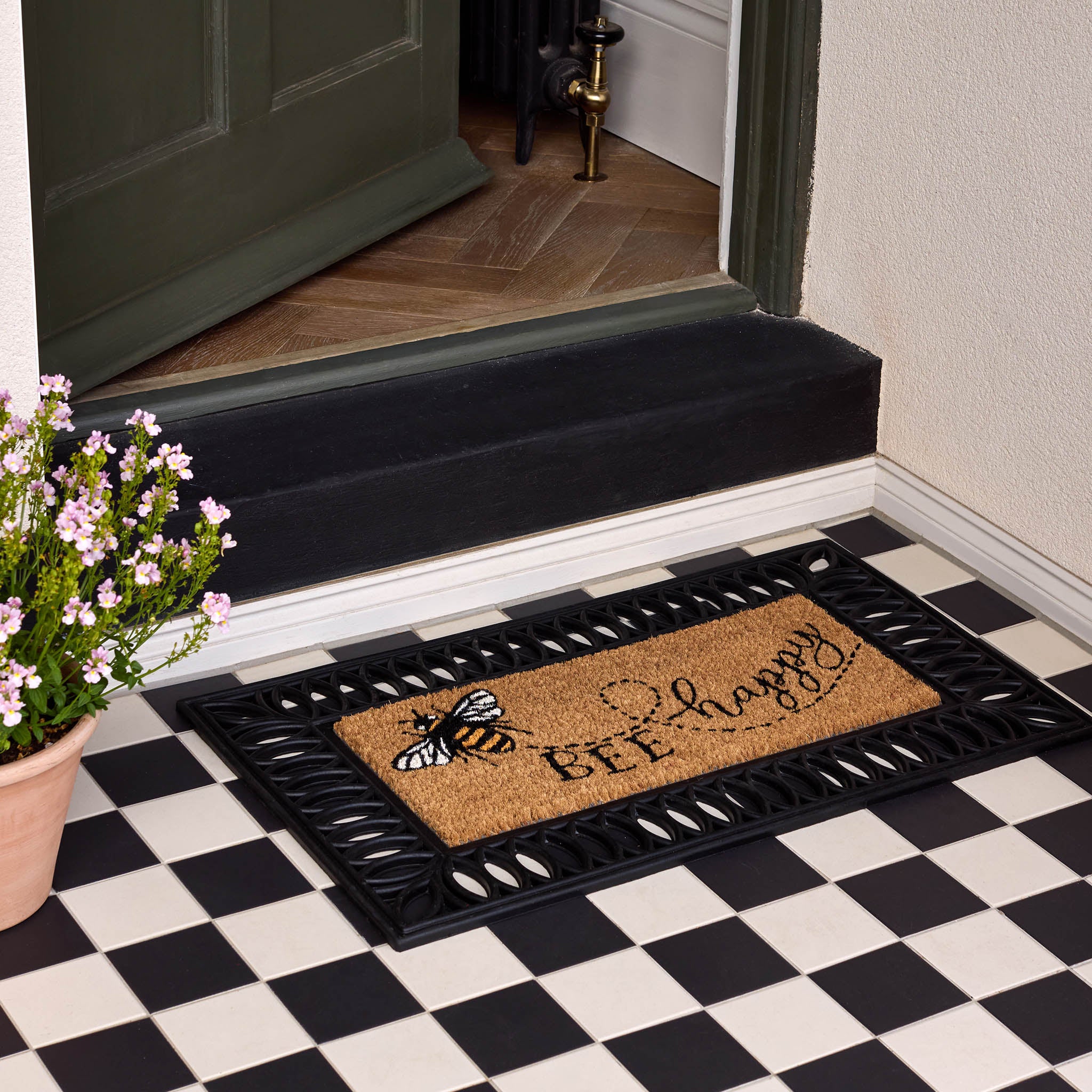Coir Insert Bee Happy Doormat- made from 100% coconut husk fibres with a latex backing.
