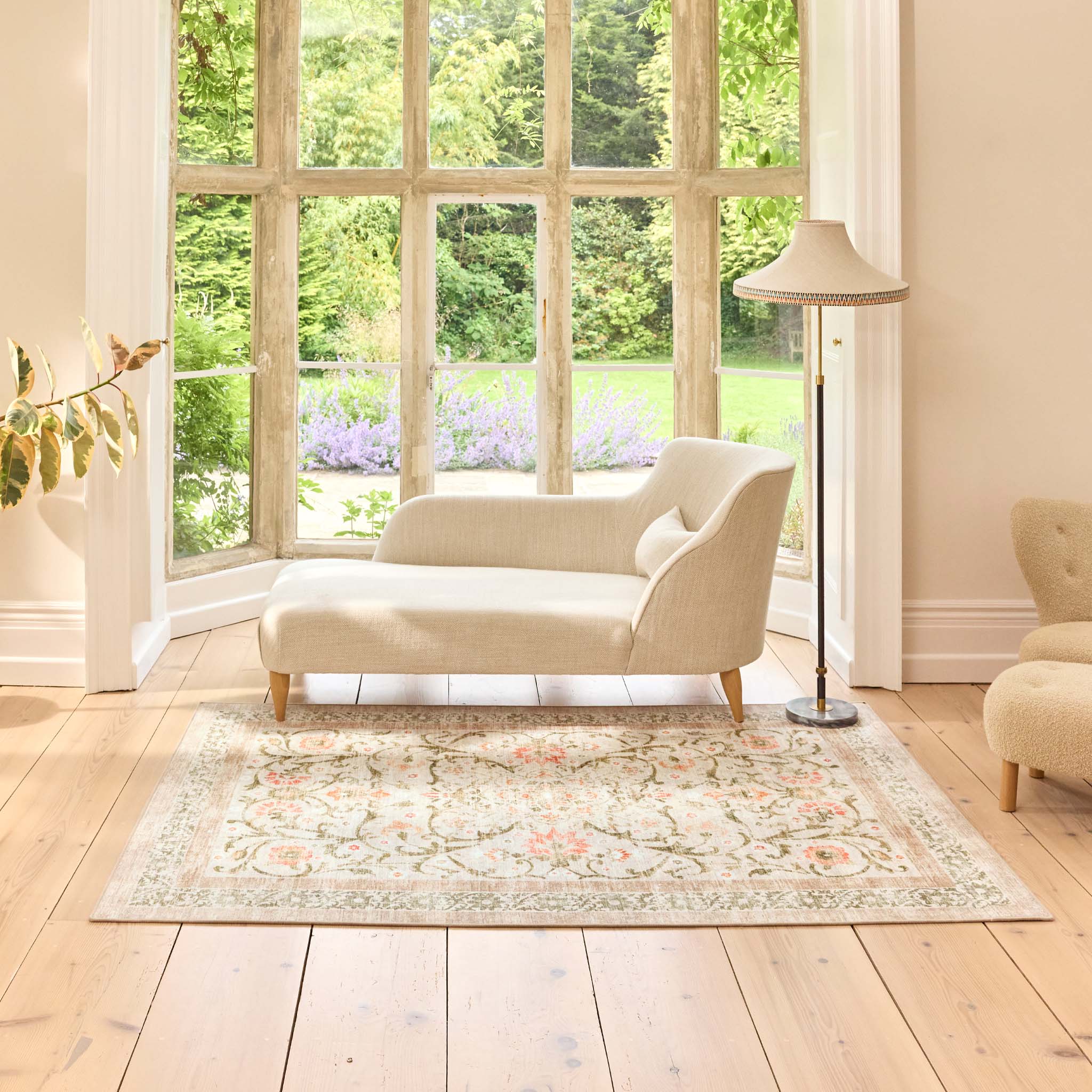 Country Paisley Eco-Washable Rug - a 100% recycled material rug featuring a traditional floral design.