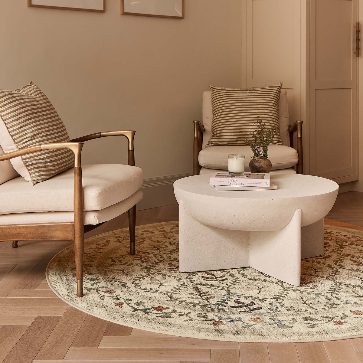 English Garden Eco-Washable Circle Rug with a nature design, styled on wooden flooring.