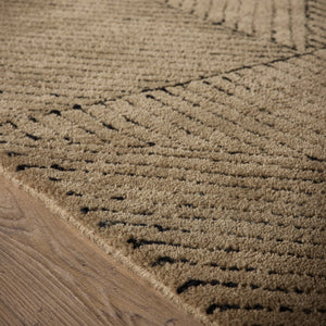 Geometric Rug- hand-tufted rug in Sand with a geometric pattern. 