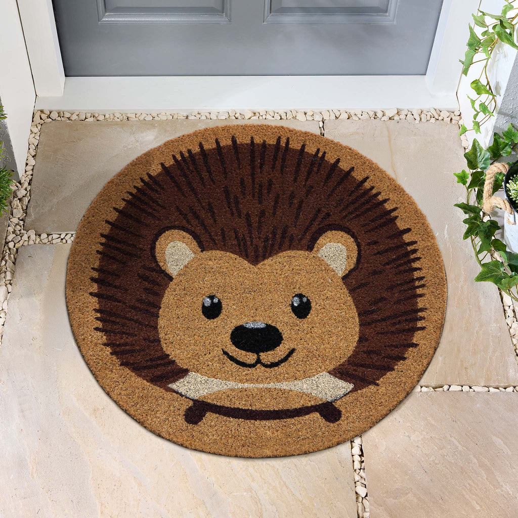 Hedgehog Circle Coir Doormat. Made from 100% natural coconut husk fibres featuring a circle hedgehog design. 