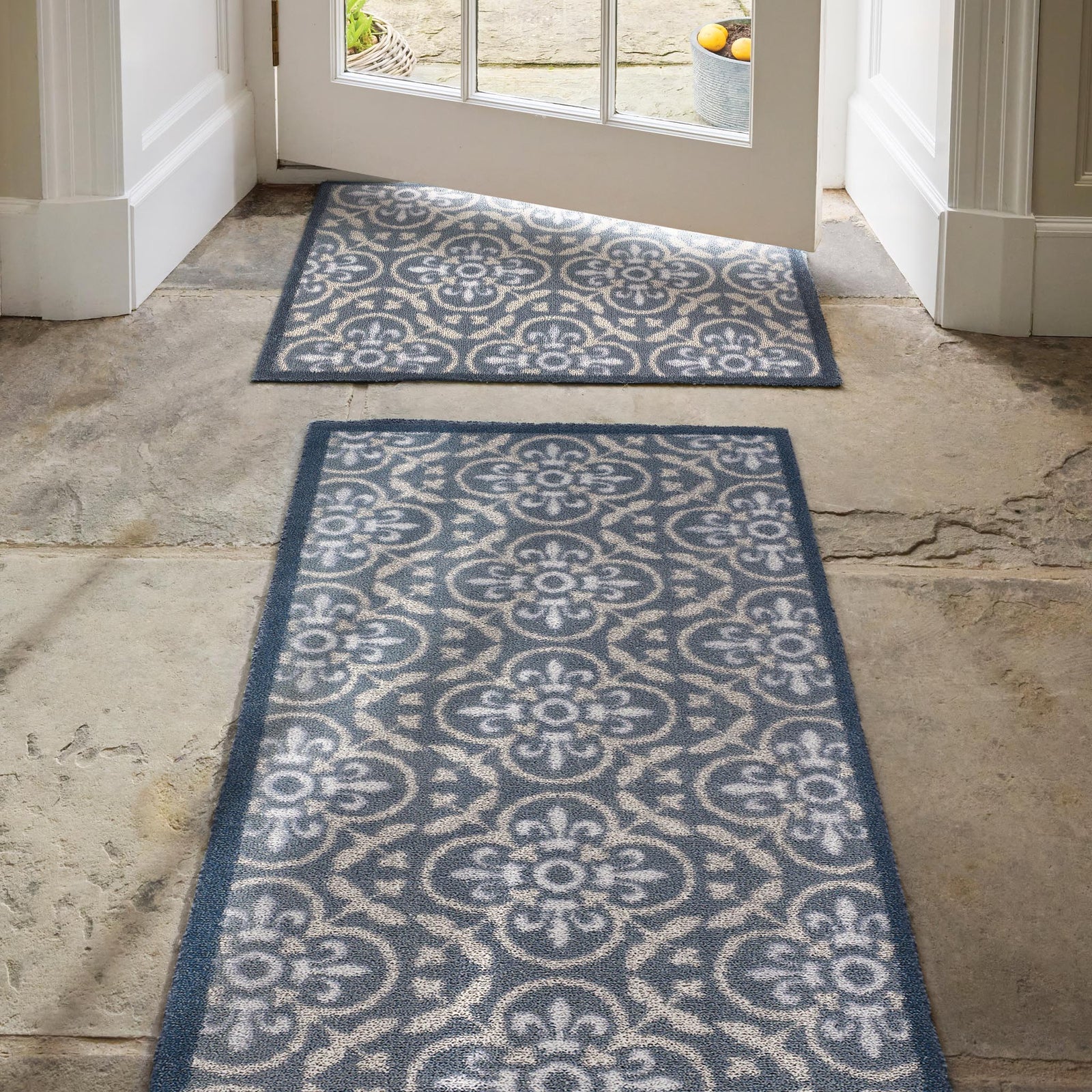 Home 40 Grey Washable Runner in Grey- a 100% recycled cotton runner featuring a heritage-inspired pattern in cream and white. 