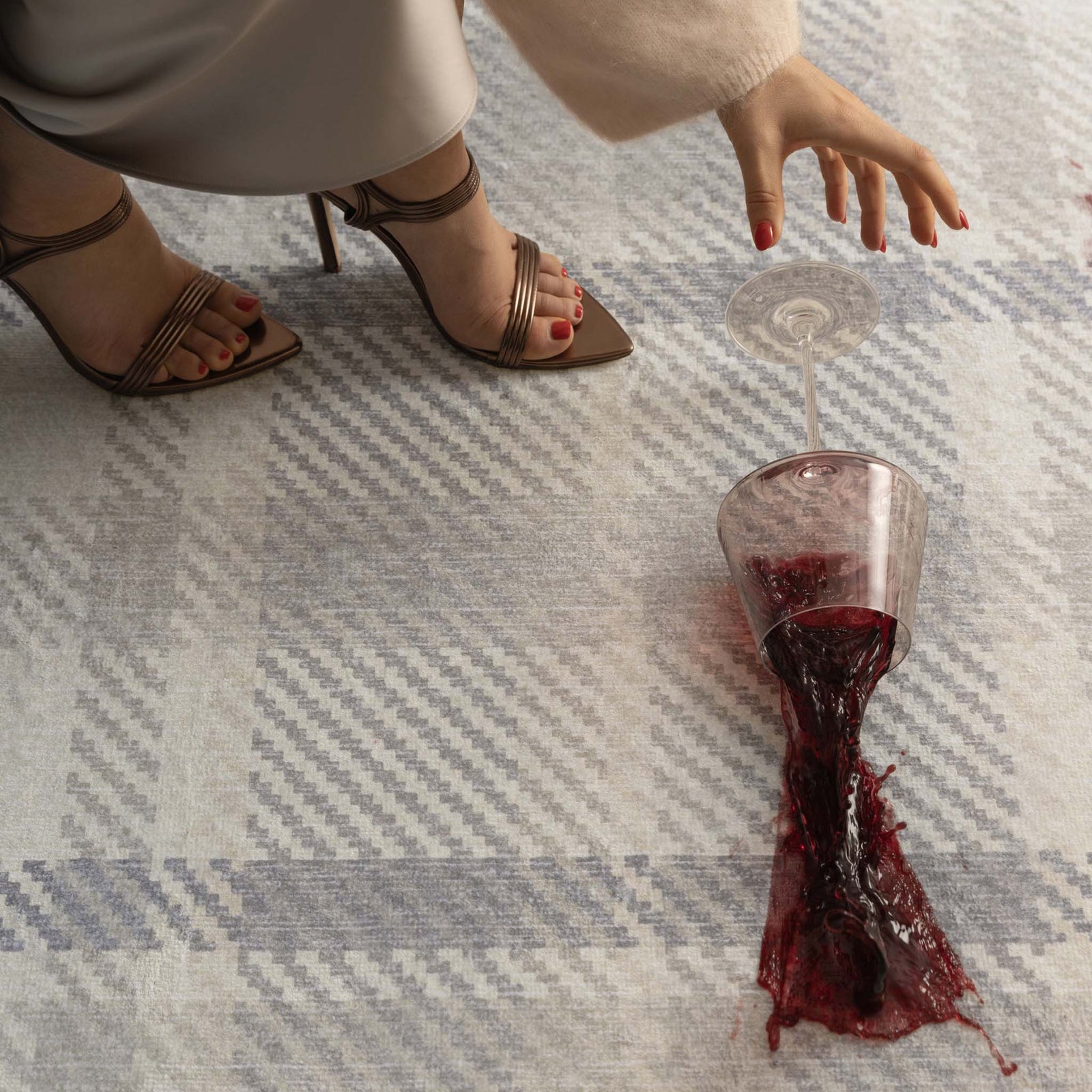 Isla Plaid Neutral Eco-Washable Rug Runner- 100% recycled content runner featuring a neutral tartan pattern.