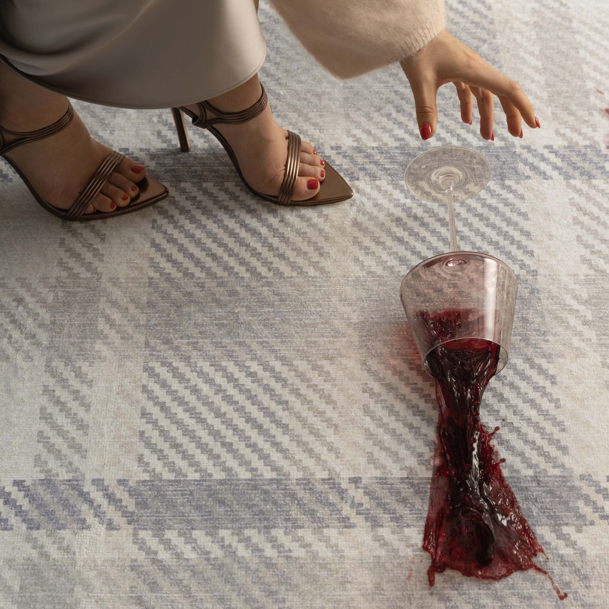 Isla Plaid Neutral Eco-Washable Rug Runner- 100% recycled content runner featuring a neutral tartan pattern.