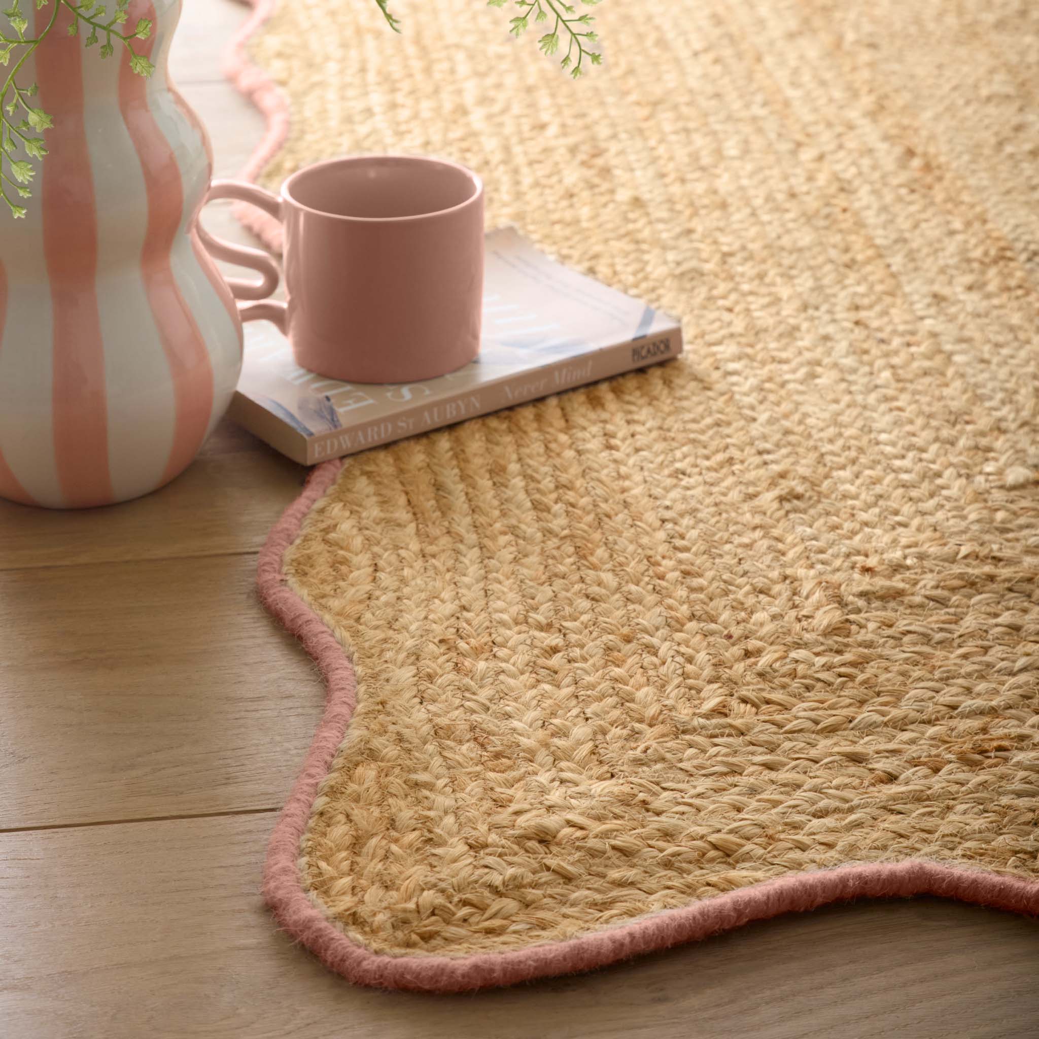 Jute Scalloped Edge Peach Runner - a 100% jute runner featuring a pink scalloped border.