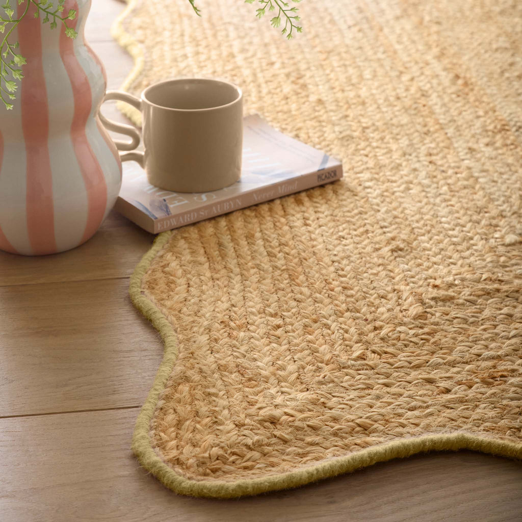 Jute Scalloped Edge Yellow Runner - a 100% jute runner featuring a yellow scalloped border.