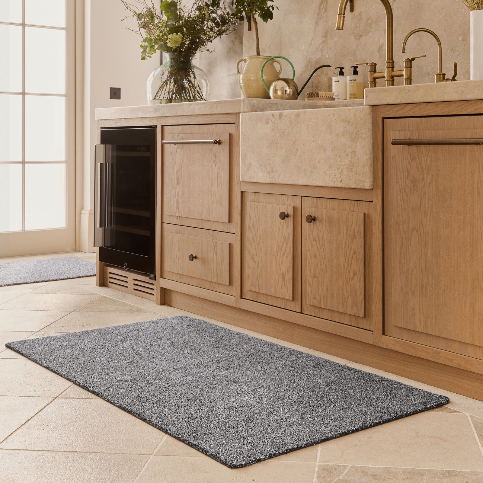 Plain Fleck Light Grey Runner- a 100% recycled material runner in a blend of mid grey, light grey, black, and white flecks.