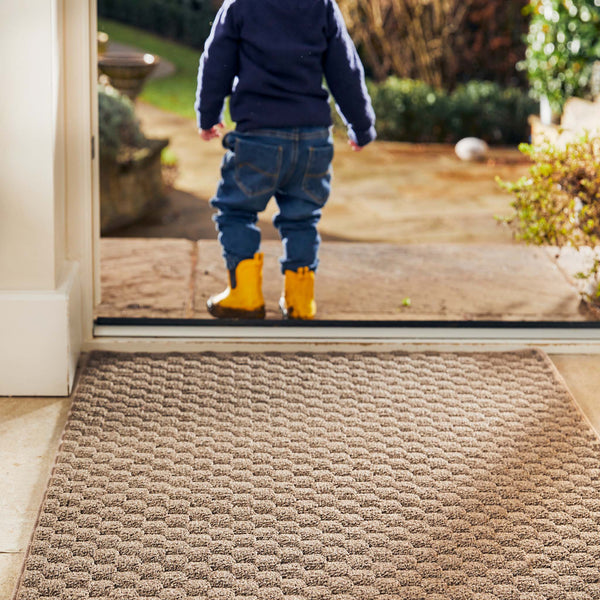 Sculptured Washable Honeycomb Mink Rug made from polypropene, featuring a woven design.