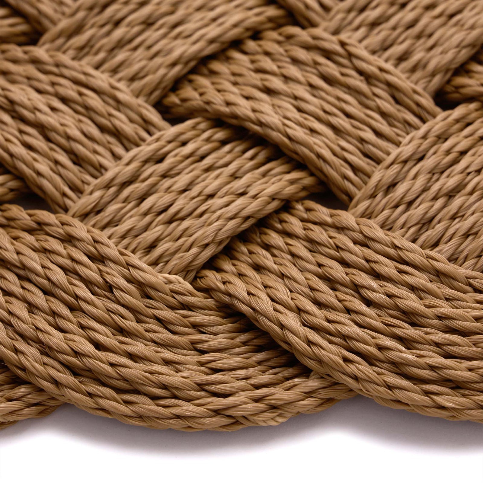 Lovers Knot Beige outdoor mat, knotted polypropylene plastic rope design.
