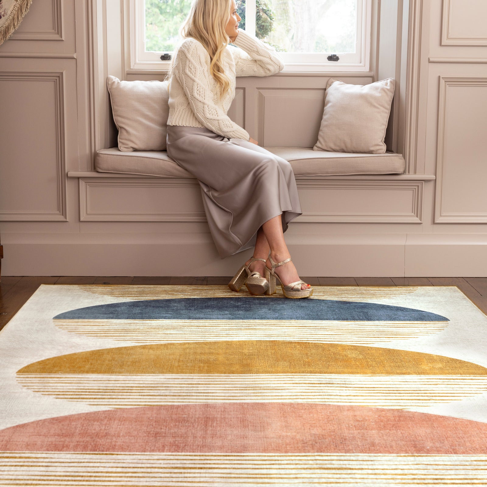 Oval Eclipse Eco-Washable Rug- 100% recycled conent rug featuring a geometric design.