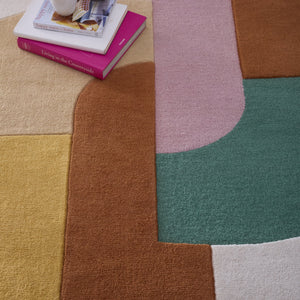 Retro deco - 100% wool cut loop pile, hand-tufted rug in pink with a sculptured 3D geometric pattern. 