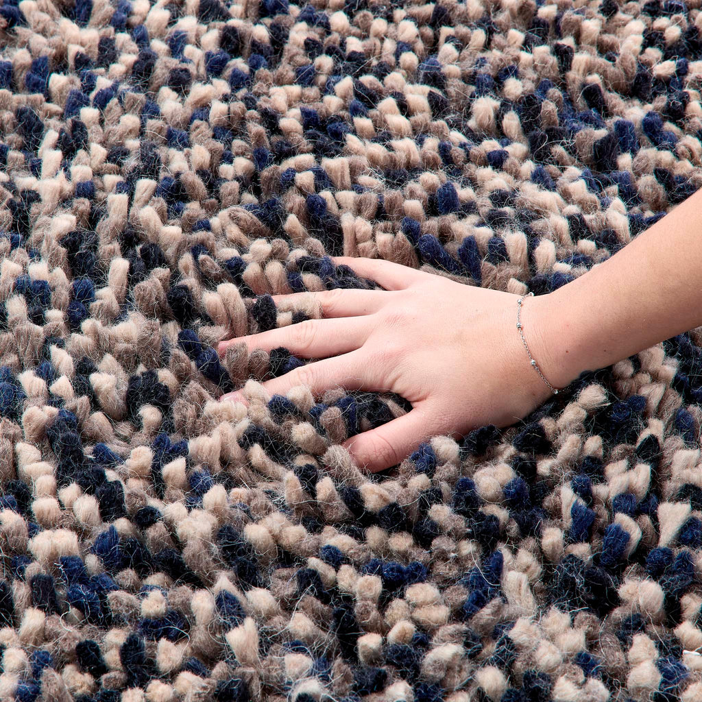 Rocks Shaggy Wool Rug Navy