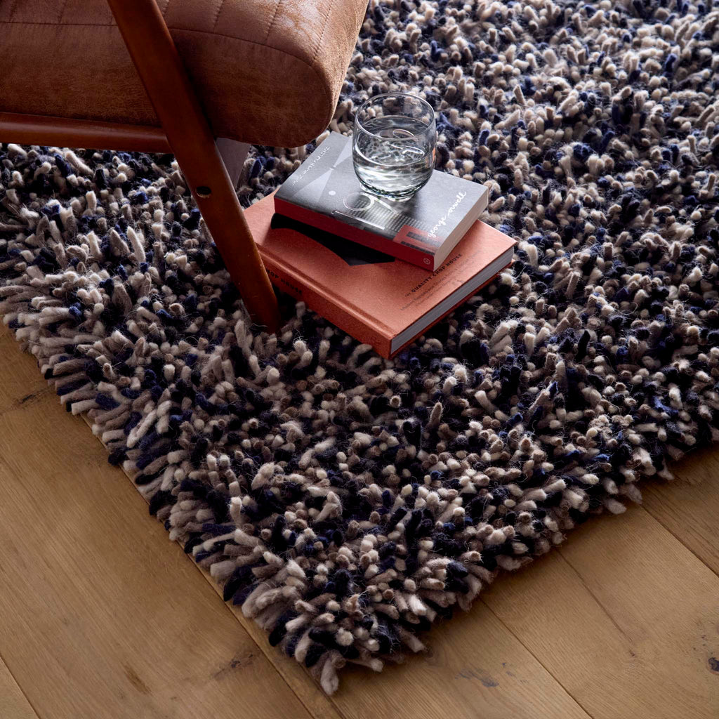 Rocks Shaggy Wool Rug Navy