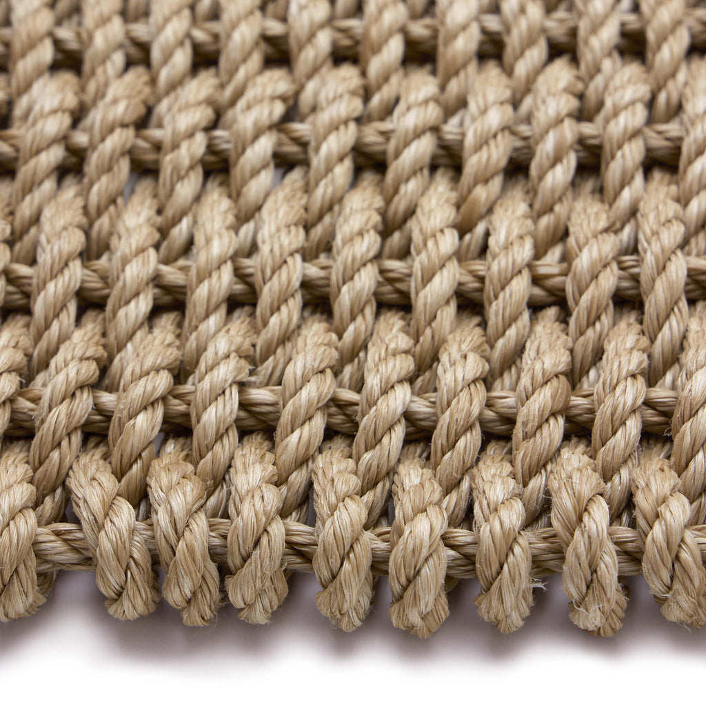 Rope Mat Outdoor Sand. Made from 100% polypropylene featuring a woven rope design.