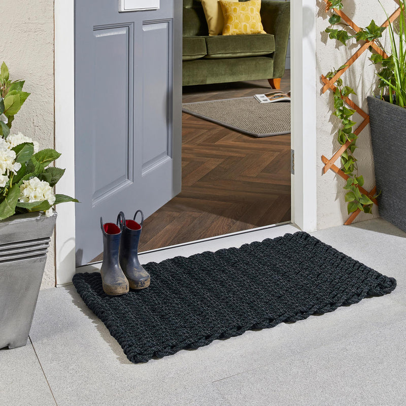 Rope Mat Outdoor Black. Made from 100% polypropylene featuring a woven rope design.