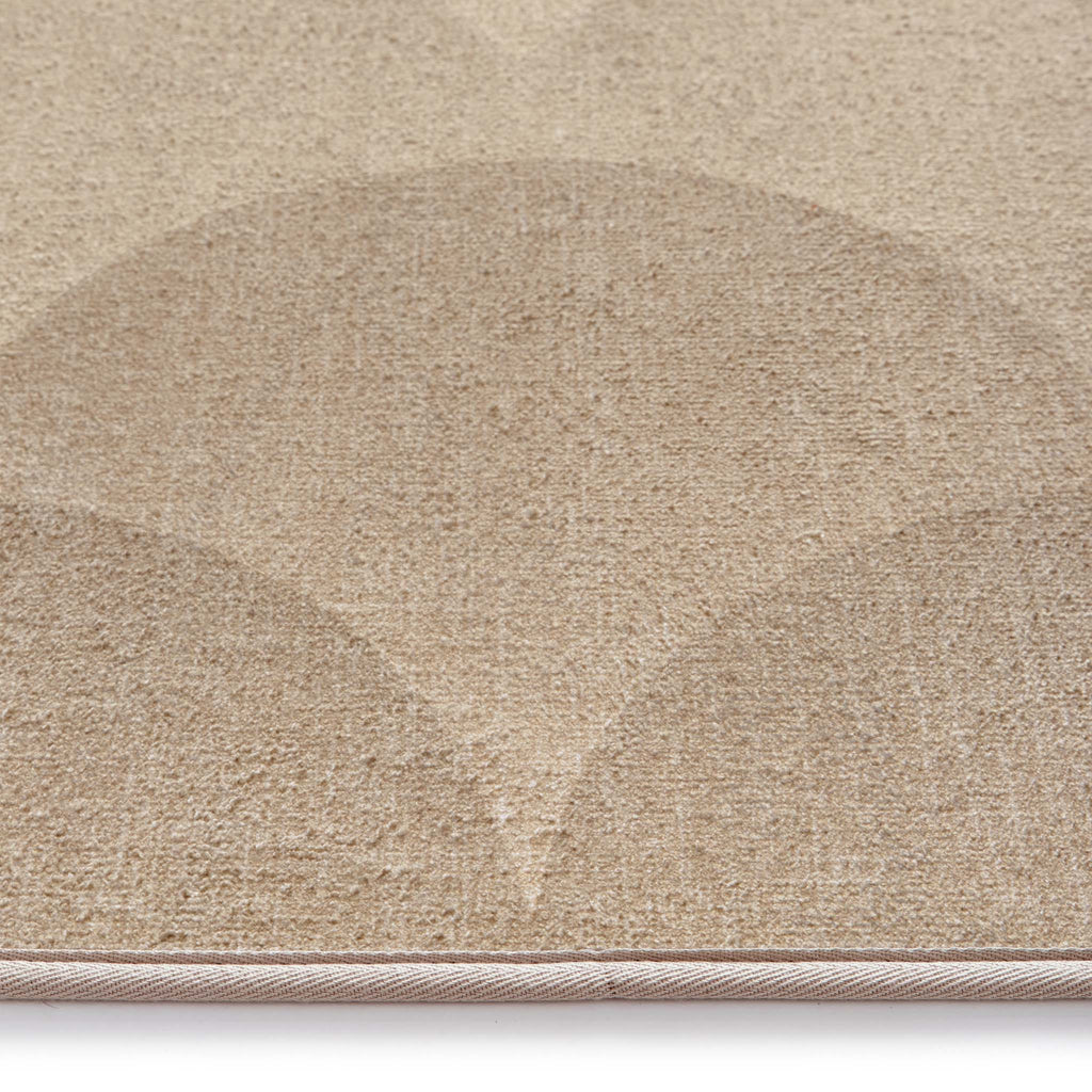 Scalloped Ombre Natural Eco-Washable Rug- a 100% recycled material rug featuring a scalloped design.