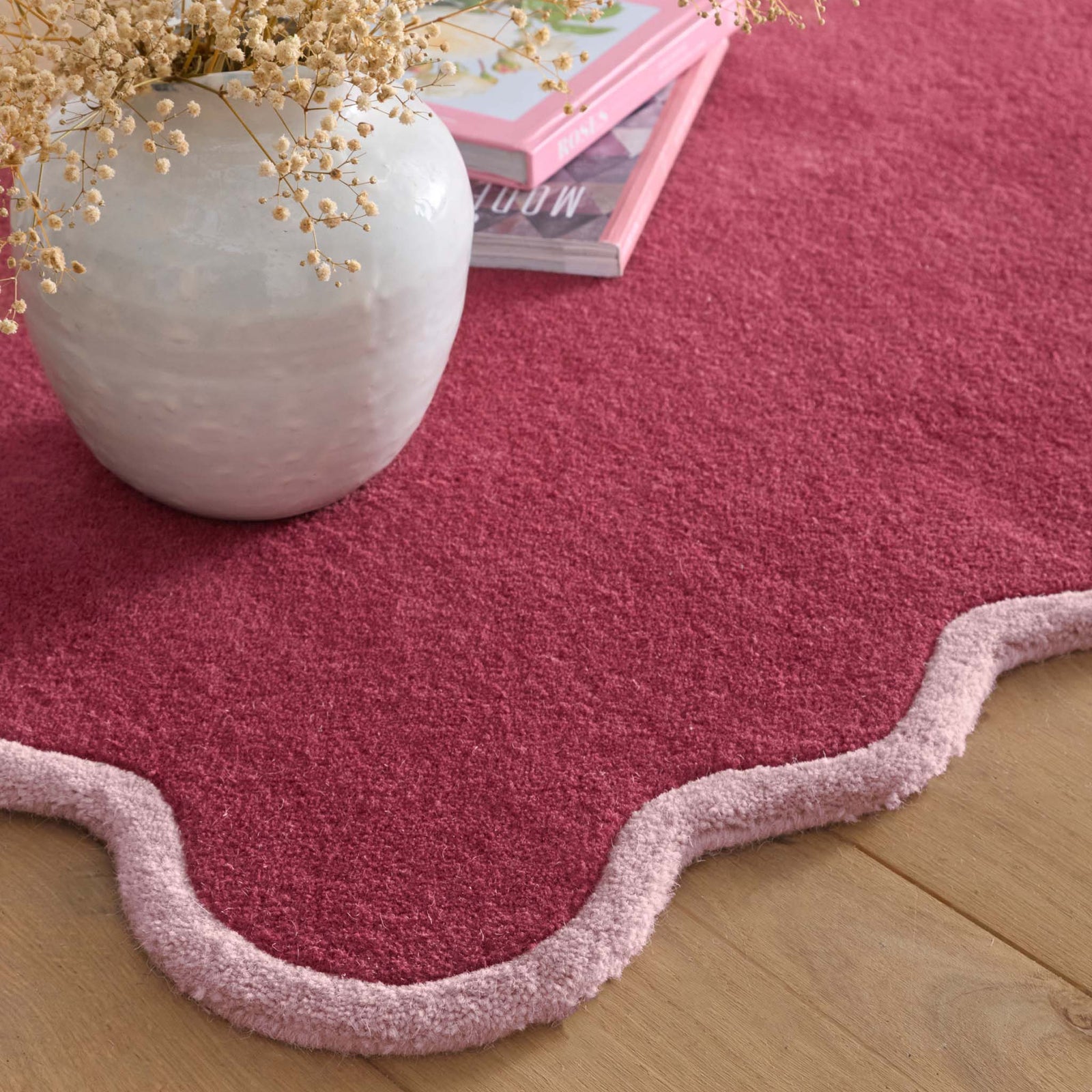 Scalloped Elise Coral Runner - 100% wool runner in dark pink with a lighter pink scalloped border. 
