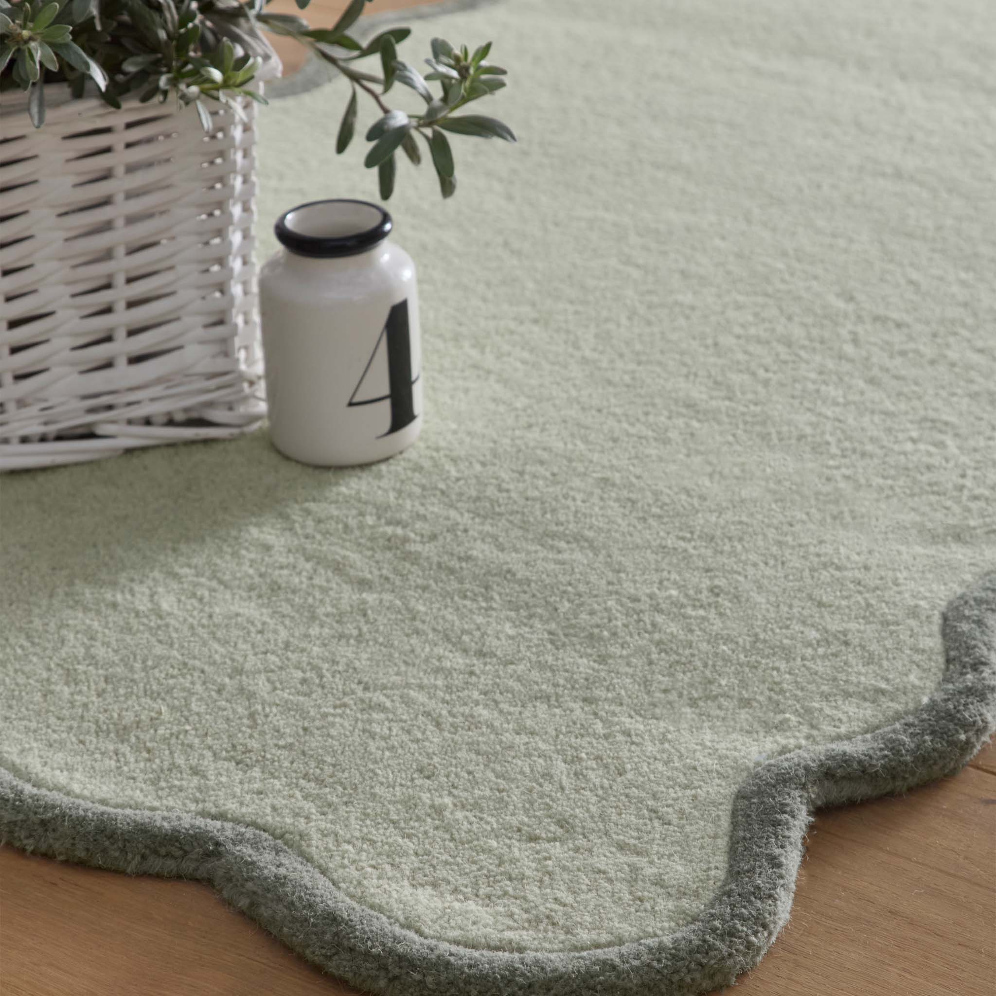 Scalloped Elsie Sage\Seagrass Runner Rug- 100% wool runner featuring a wavy border.