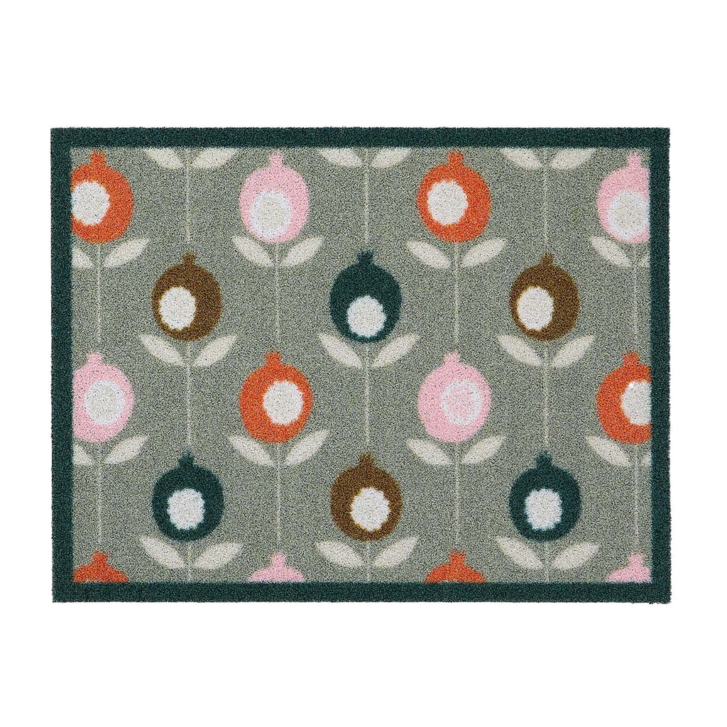 Pepino Green Outdoor Doormat. Made from ECONYL regenerated yarn featuring a floral pattern.