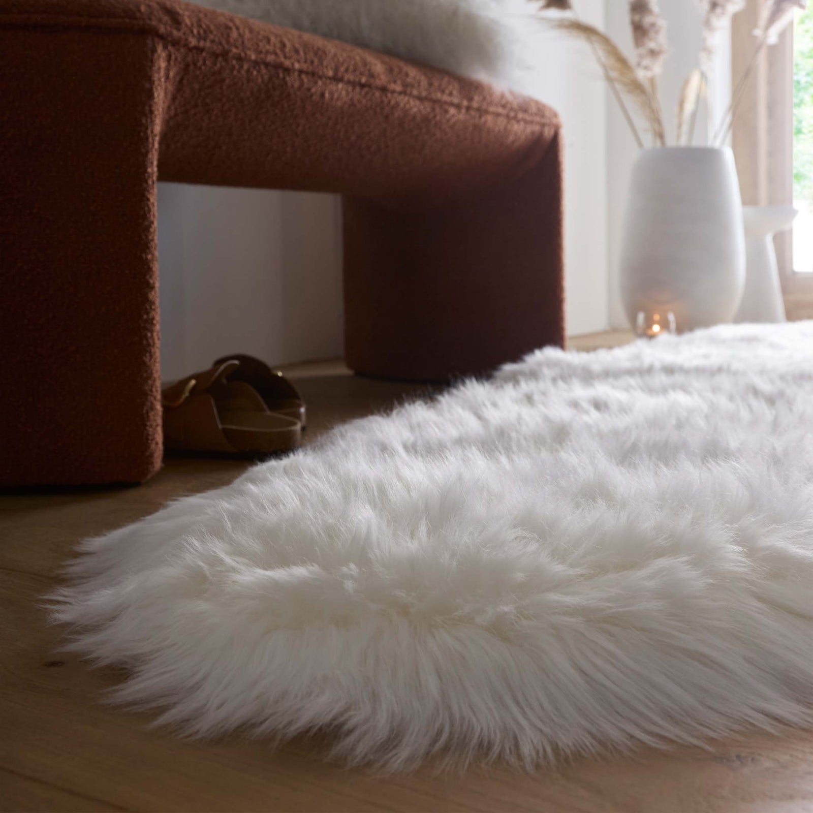 Sheepskin Natural Rug - 100% Sheepskin rug in white. 