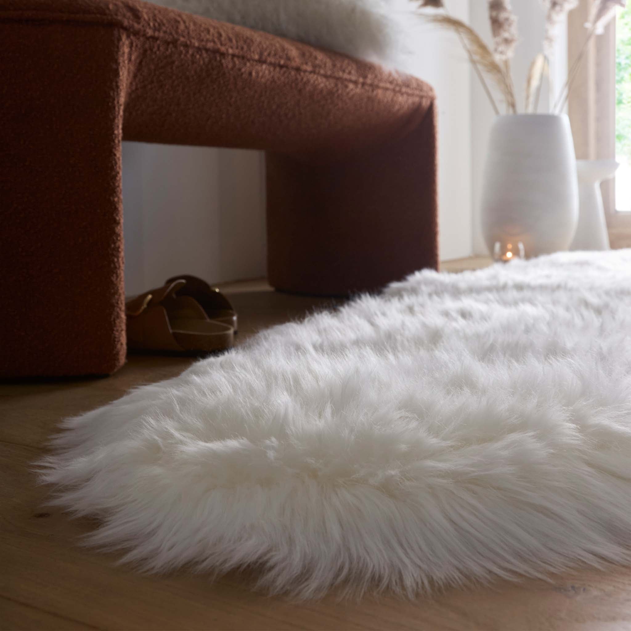 Sheepskin Natural Rug - 100% Sheepskin rug in white. 