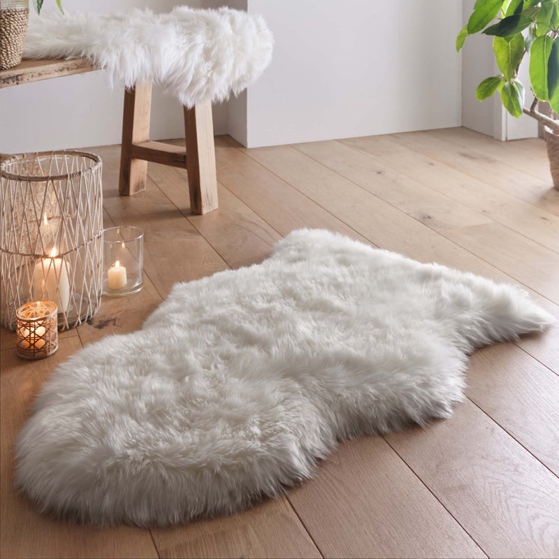 Sheepskin Natural Rug - 100% Sheepskin rug in white. 