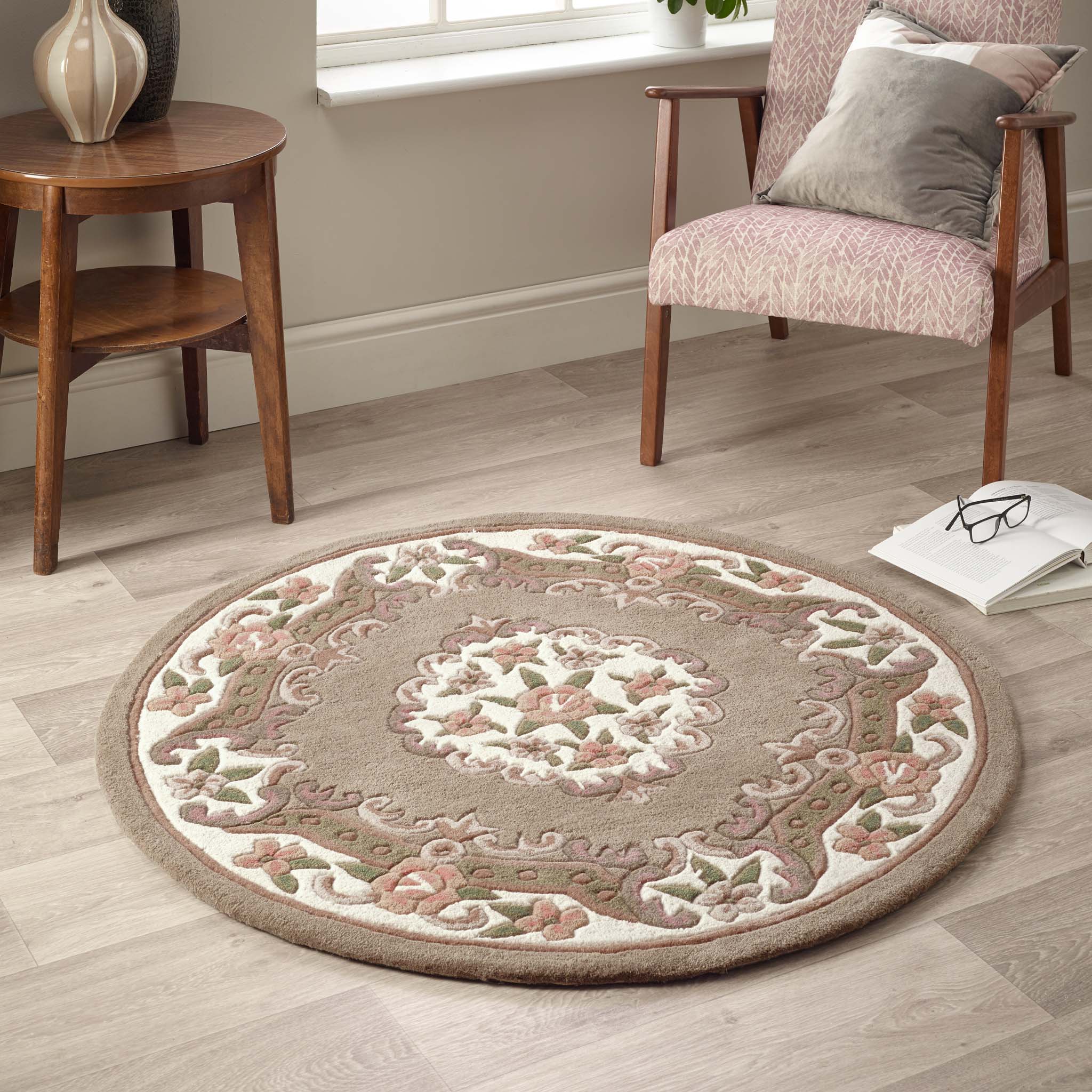 Shensi Beige Rug - a 100% wool rug featuring a traditional floral pattern.