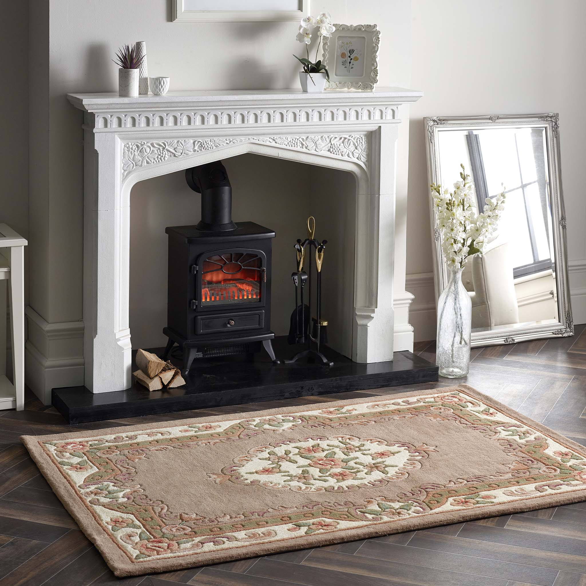 Shensi Beige Rug - a 100% wool rug featuring a traditional floral pattern.