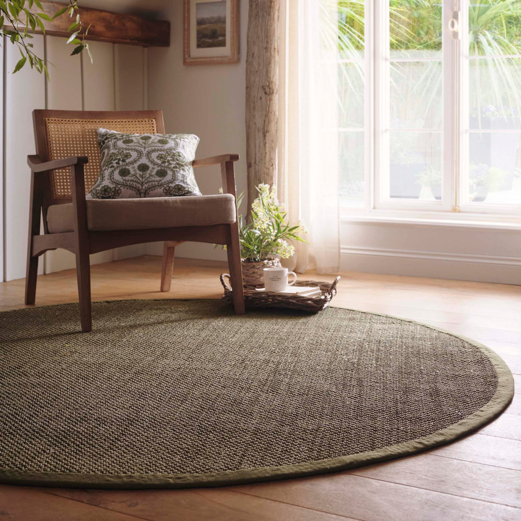 Sisal Circle Rug Green with Sage Green Border made from 100% sisal in a solid green colour. 