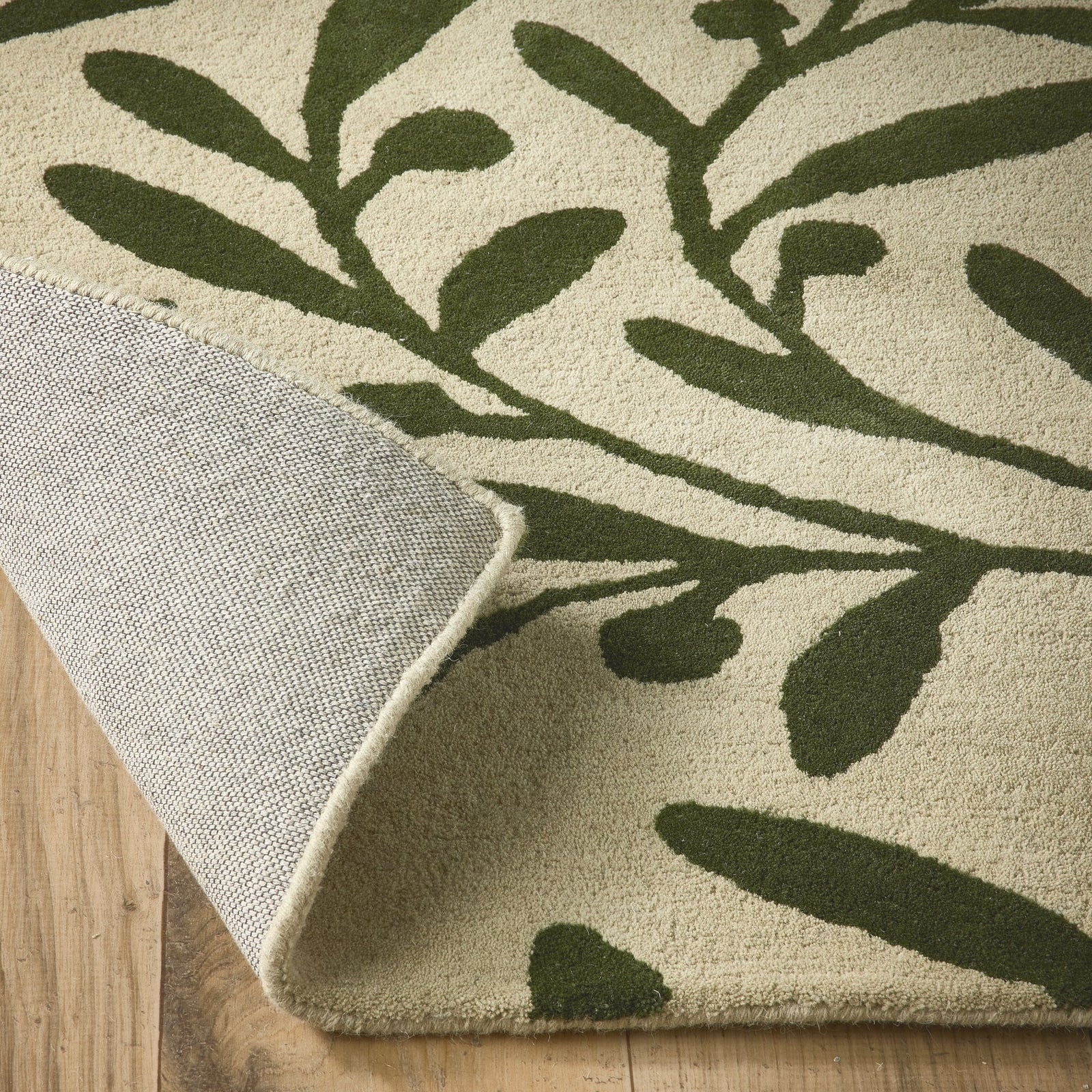 Trailing Leaf Rug -made from 100% wool  featuring a leaf design.  