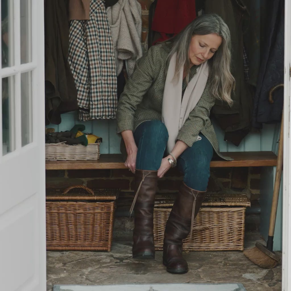 Hug Rug x Sally Swannell Product Video